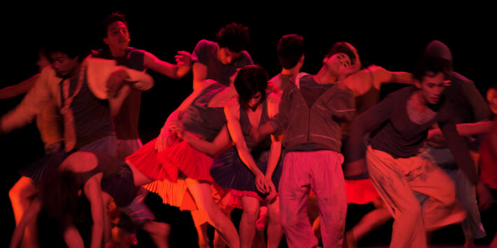 Obra coreográfica de TF 50  (La Mitad) Compañía Nacional de Danza del Ecuador.