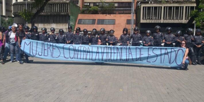 Mujeres-protestaron-en-la-Candelaria-1